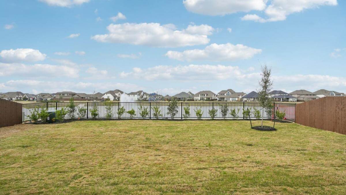 5219 Timpson - Backyard